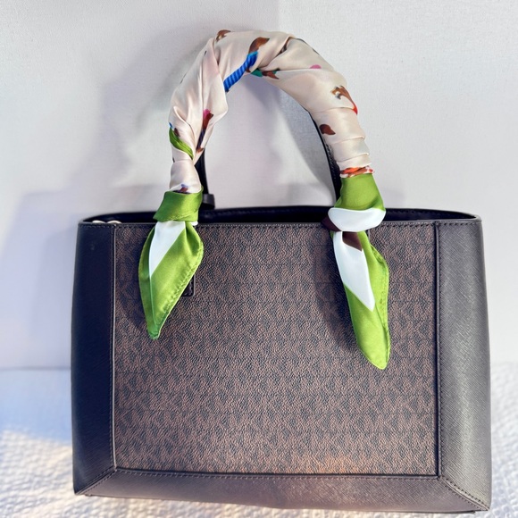 Dachshund Print Silk Feel Twilly Scarf 🐾 - Handbag NOT Included - Picture 3 of 8